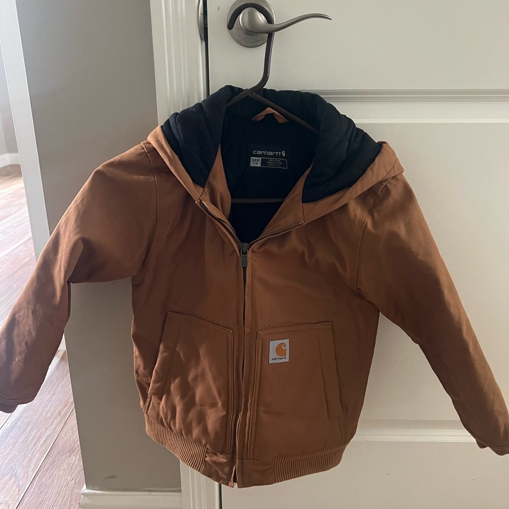 Carhartt boys size 7/8 winter jacket worn maybe once If that
